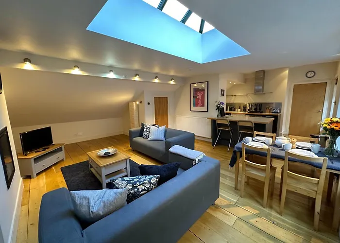 Thistle Lane *