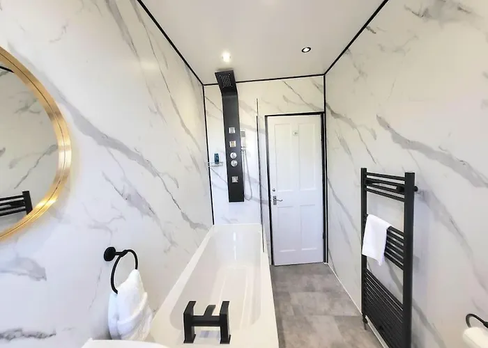 4 Bedrooms By Sensational Short Lets & Serviced דירה