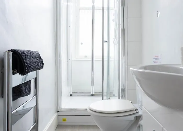 Cosy Leith Escape - *