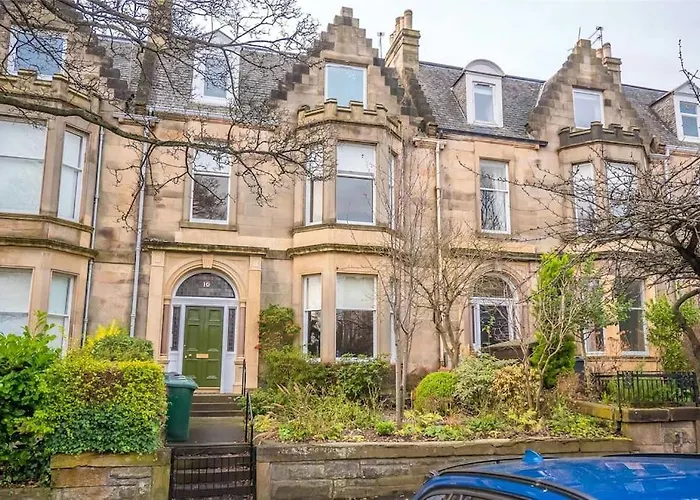 Beautiful & Bright 2 Bed Flat Murrayfield אדינבורו