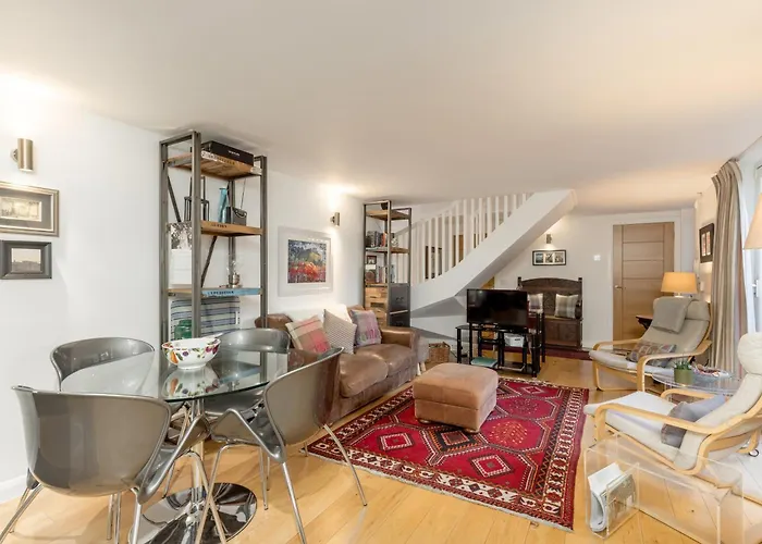 度假居 The Albany Lane