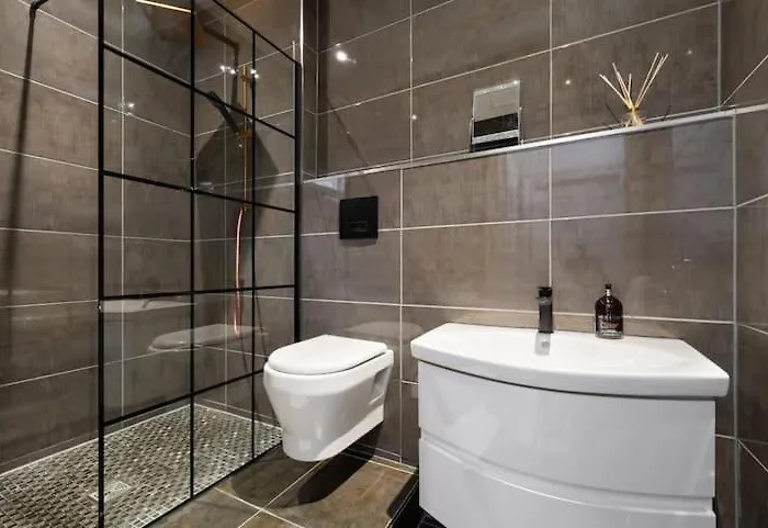 דירה Spacious Modern Centre Castle Views