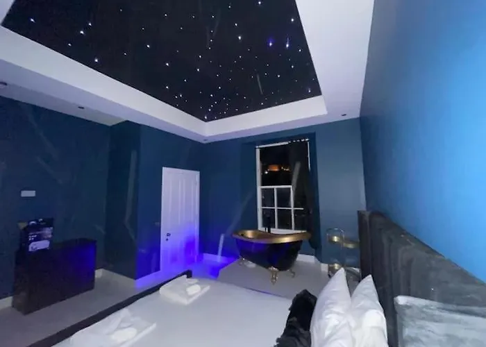 Spacious Modern Centre Castle Views * אדינבורו