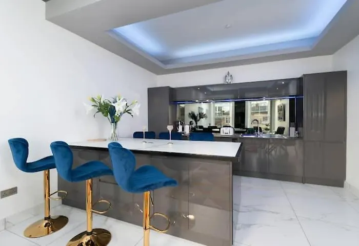 דירה Spacious Modern Centre Castle Views