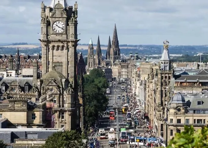 Spacious Modern Centre Castle Views אדינבורו