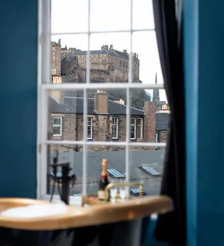 דירה Spacious Modern Centre Castle Views אדינבורו