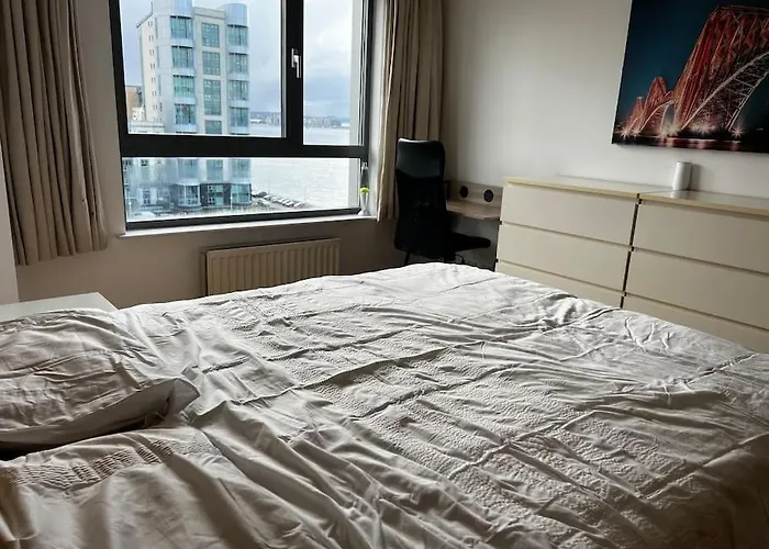 Spacious Penthouse Daire Edinburgh