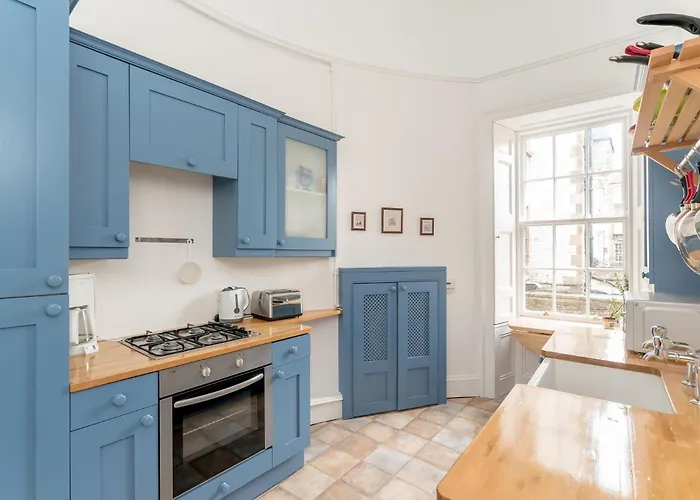 Melville Street * Edinburgh