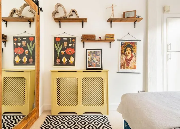 Apartmán The Holyrood Park Hideaway Is A Lush & Arty 2 Double Bed