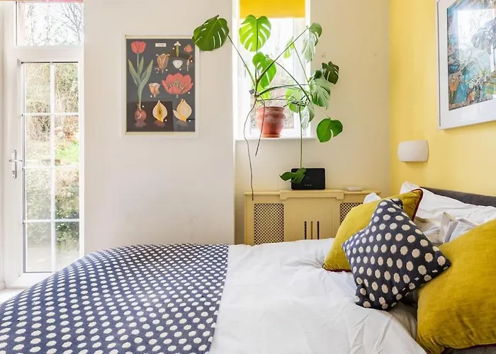 Apartmán The Holyrood Park Hideaway Is A Lush & Arty 2 Double Bed *