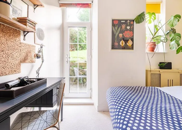 Apartmán The Holyrood Park Hideaway Is A Lush & Arty 2 Double Bed *