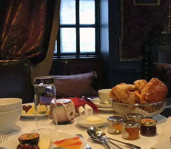 The Witchery 5*