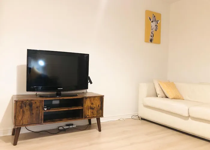 15 Mins To Princes Street Spacious Lakeside With Free Parking Apartamento Edimburgo