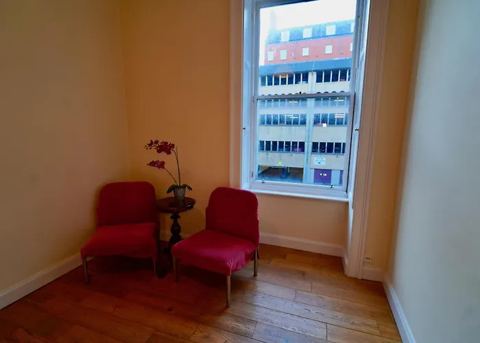 Spacious 2 Bed Next To Royal Mile & Waverley 公寓 爱丁堡