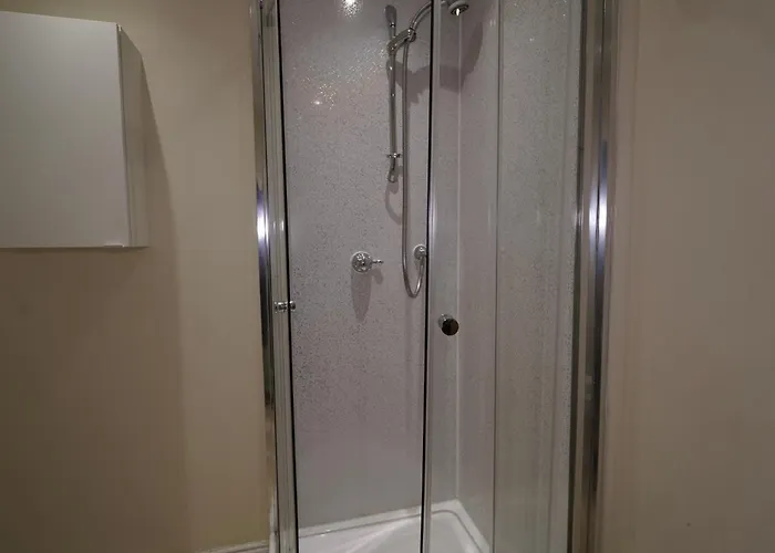 Spacious 2 Bed Next To Royal Mile & Waverley * 爱丁堡