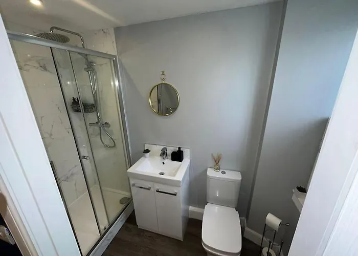 The Gate House - 3 Bed & Parking