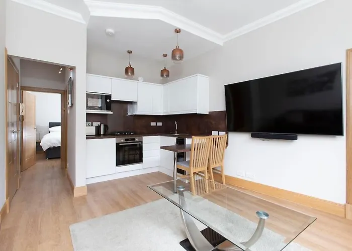 Apartment Newington