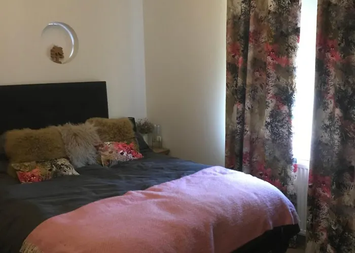 Nyaraló Ultra Stylish Furnished In Edinburgh