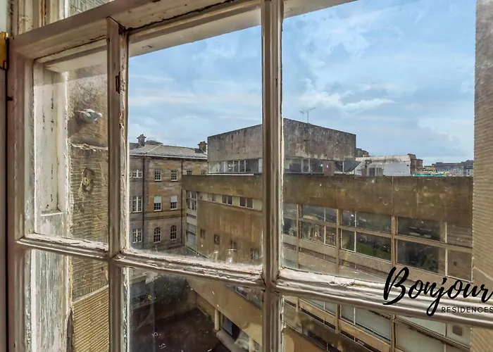 Belleville Central St James Quarter Free Offsite Parking & Views By Bonjour Residences Apartment *