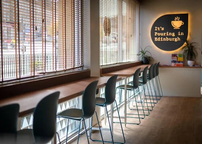 Хостел Edinburgh Central Accommodation Эдинбург