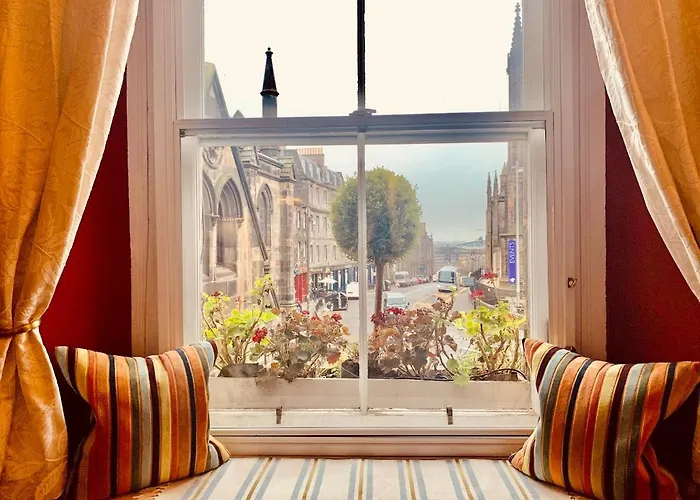 Royal Mile Apt, Just 1 Min From Castle! דירה *