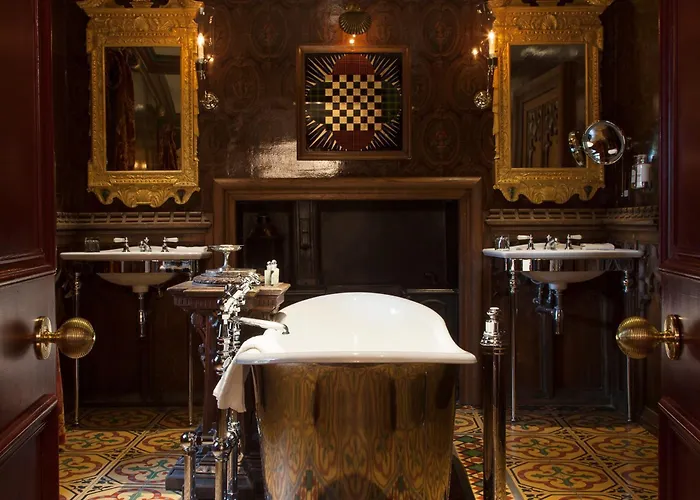 The Witchery אדינבורו