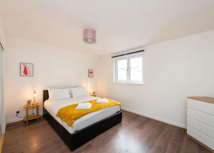 아파트 Ground Floor 2 Bed Flat Slateford *