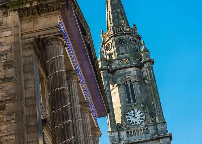 Quiet, 2 Bedroom Royal Mile Gem Apartment Edinburgh