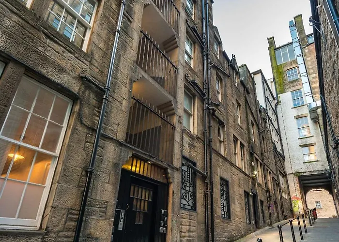 Apartamento Quiet, 2 Bedroom Royal Mile Gem Edimburgo