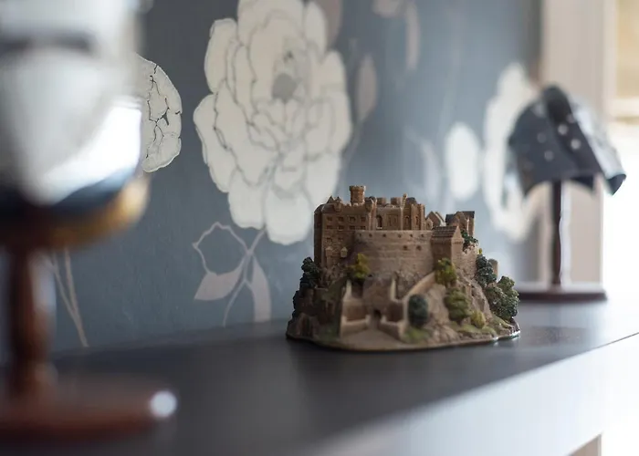 Charming Grassmarket 1 Bed Castle Pad