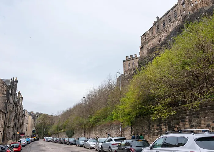 Charming Grassmarket 1 Bed Castle Pad דירה