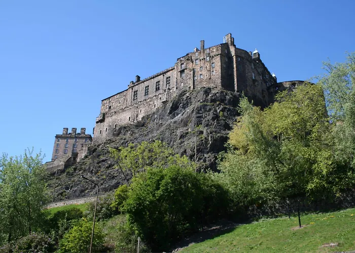 Charming Grassmarket 1 Bed Castle Pad דירה *
