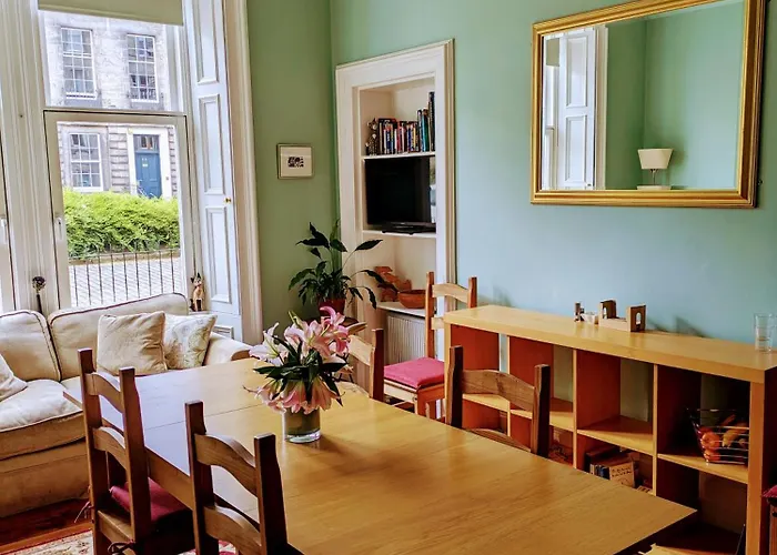 Bed & Breakfast Mccrae's 3*