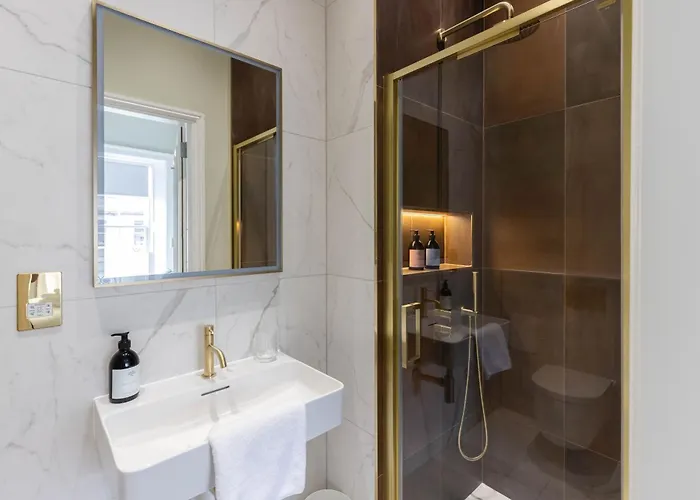 Dragon Luxury Serviced At Walker Street Apartament *