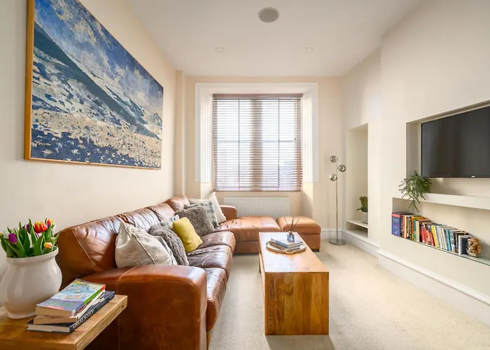 Apartament Stylish & 2br Stockbridge Gem