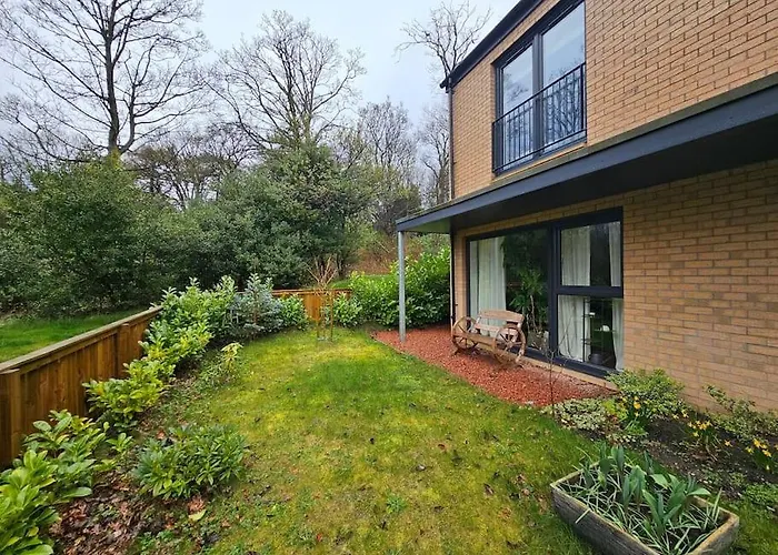 Dom wakacyjny Our House @ Little France *