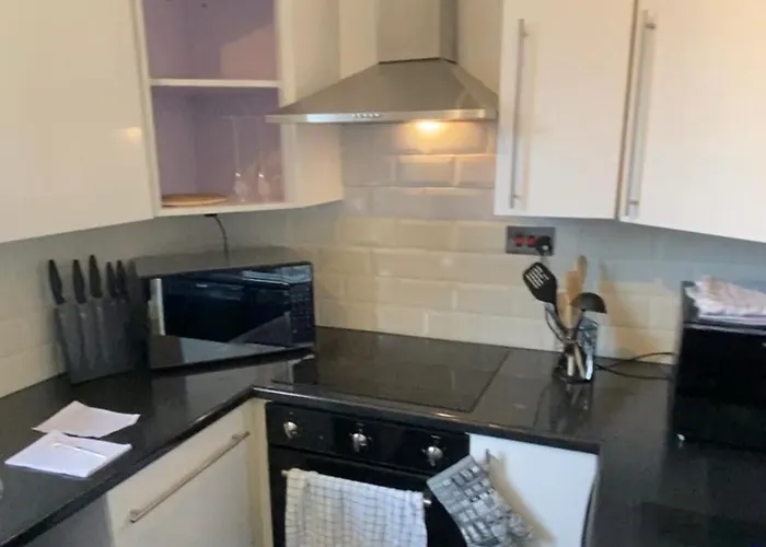 Modern Quiet Center Airport 2 Bedroom דירה אדינבורו