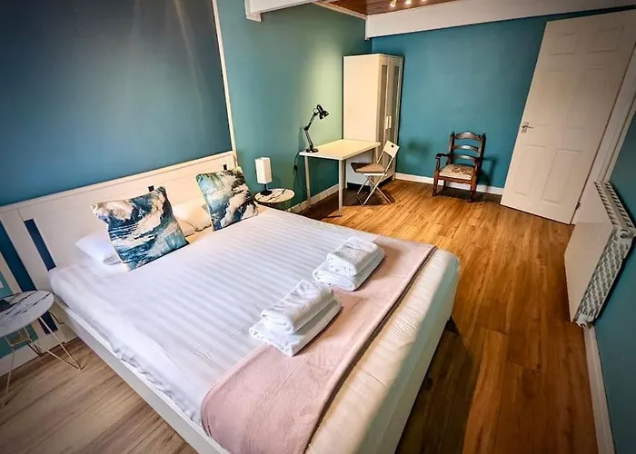 Cosy 2-bedroom House In Leith * Эдинбург
