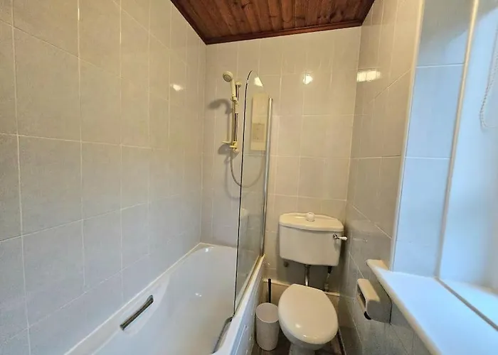 Craigietinny Road Apartment- 3 Beds Appartement Edinburgh