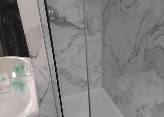 ベッド・アンド・ブレックファスト アナザー ルーム