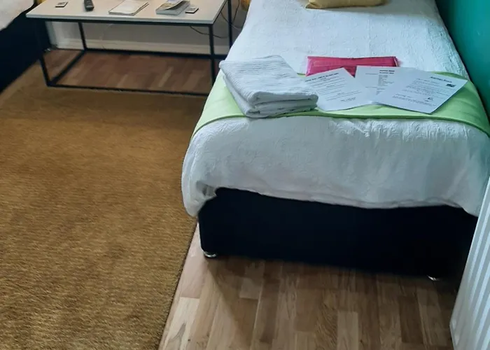 アナザー ルーム 4* エディンバラ