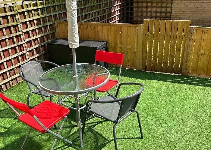 Cakemuir Detached House, 3 Bed, Free Parking &private Garden *