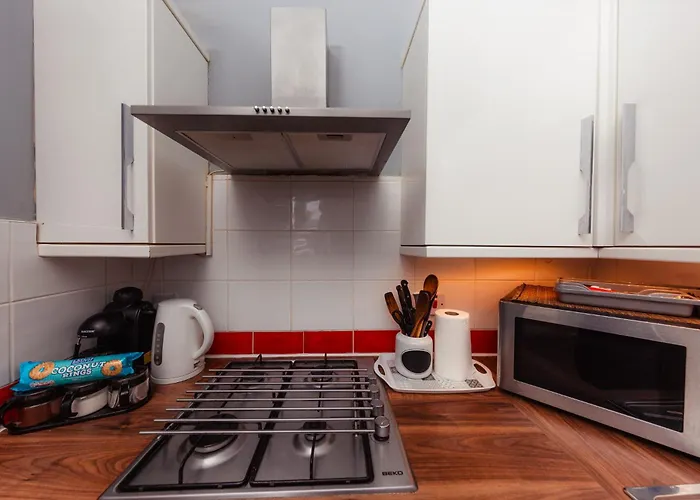 Warm 1 Bed By Holyrood Palace And Park! *