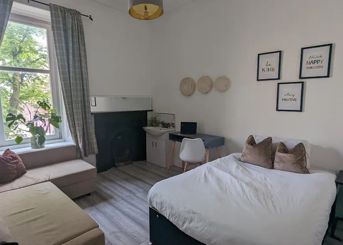 Friends Family Center Δωμάτια σε οικογενειακή κατοικία Εδιμβούργο