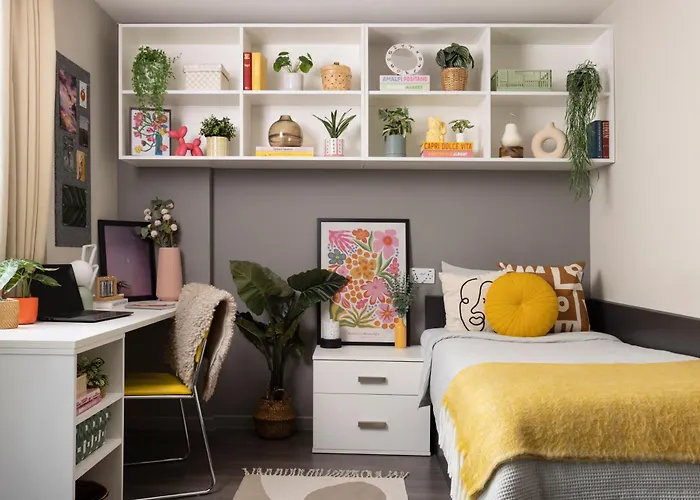 Unite Students - Salisbury Court Apartment Edinburgh