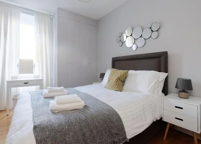 Cosy And Chic, Quiet In Leith Edinburgh