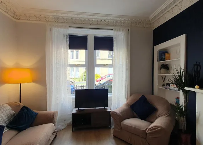 Beautiful Ground Floor Flat Near Haymarket Lejlighed *