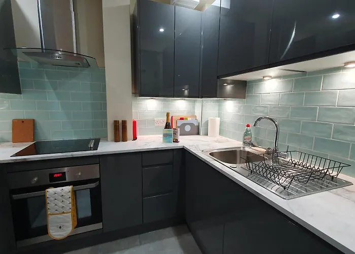 Beautiful Ground Floor Flat Near Haymarket Edinburgh