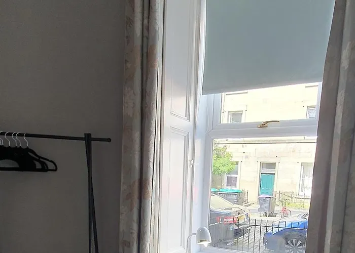 Beautiful Ground Floor Flat Near Haymarket