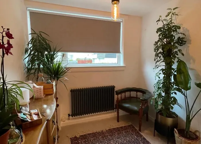 Private With Separate Shower And Free Parking